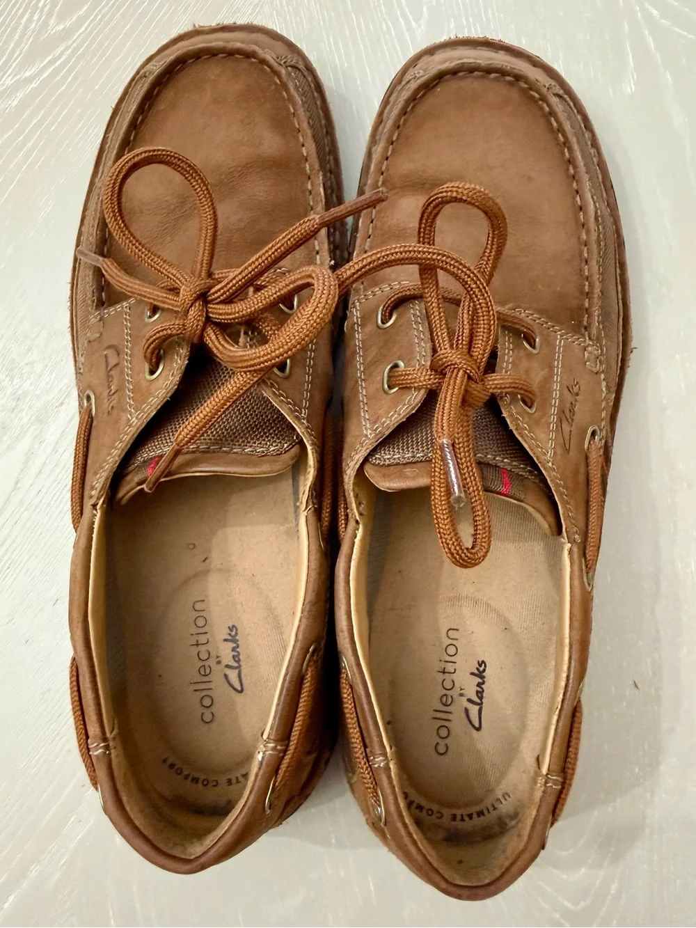 Clarks Men's Tan Leather Boat Shoes with Lace-Tie